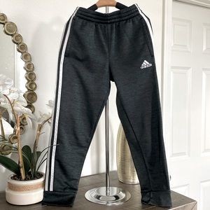 Adidas gray drawstring sweatpants for boys size small (8)